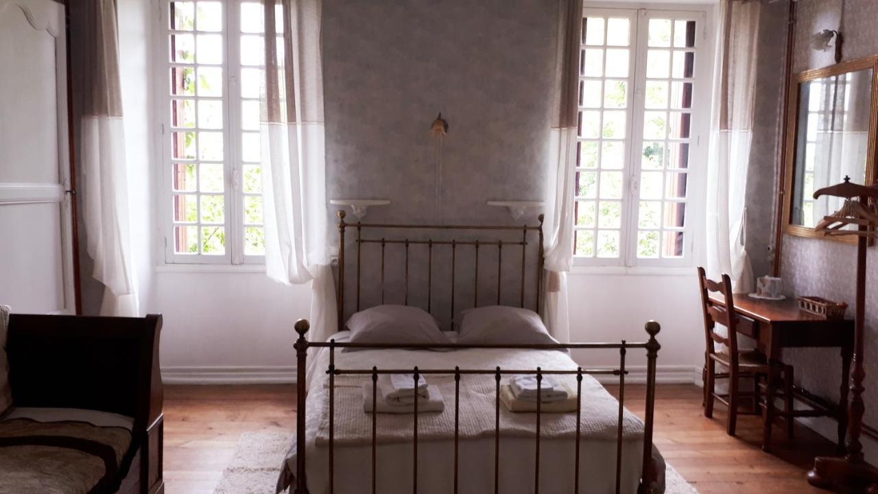 Bed and Breakfast La Cure Du Maine Charles Birac  Exterior foto